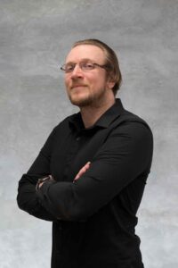 “Teachers and their teaching institutions should make themselves aware of which types of uses are allowed, which uses are banned and which uses require additional assessment steps”, stresses Norman Röhner of All Digital. Photo: Oleksandr Krushlynskyi