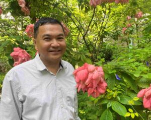 “We wanted to make learning available in bite-sized chunks, so that the students are able to apply what they've studied into the job that they're doing,” Forest Tan says. Photo: Pia Heikkilä.